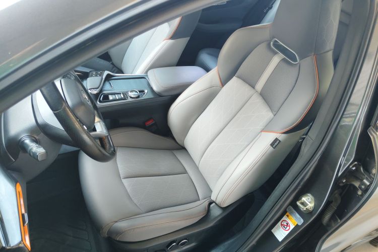 长安UNI-T 2022款 1.5T 旗舰型中控内饰19