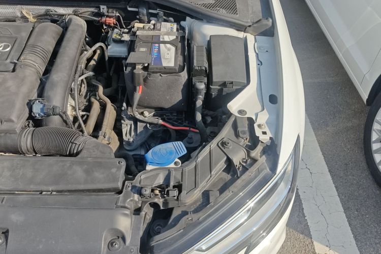 奥迪A3 2019款 Sportback 35 TFSI 风尚型 国VI机舱底盘26