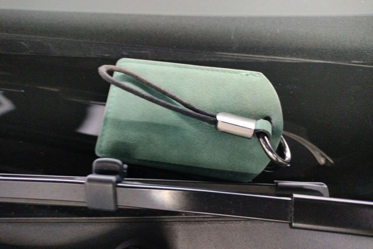 特斯拉 Model Y 2024款 长续航全轮驱动版中控内饰11