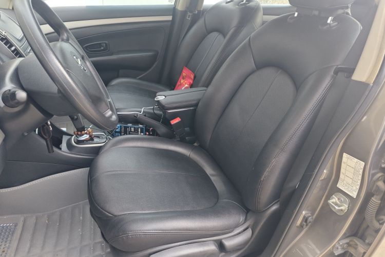 日产 轩逸 2016款 经典 1.6XE 自动舒适版中控内饰19