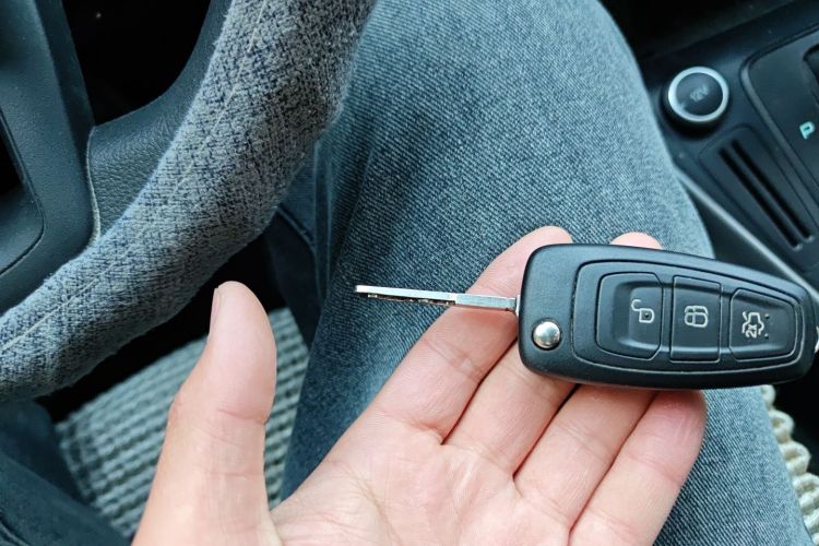 福特 福克斯 2018款 两厢经典 1.6L 自动舒适型智行版中控内饰11