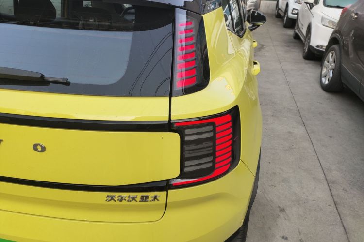 沃尔沃EX30 2025款 后驱长续航版 Ultra车身外观6006