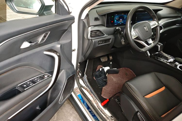 奔腾T77 2019款 230 TID 自动豪华型 国V中控内饰7003