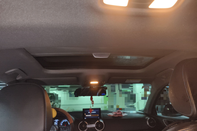 奥迪A3 2018款 30周年年型 Limousine 35 TFSI 时尚型局部细节22