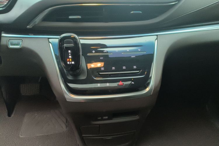 别克GL8 2022款 陆上公务舱 652T 豪华型局部细节18