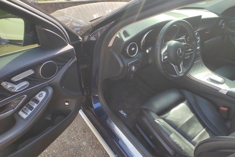 奔驰C级 2019款 C 260 L 运动版中控内饰20