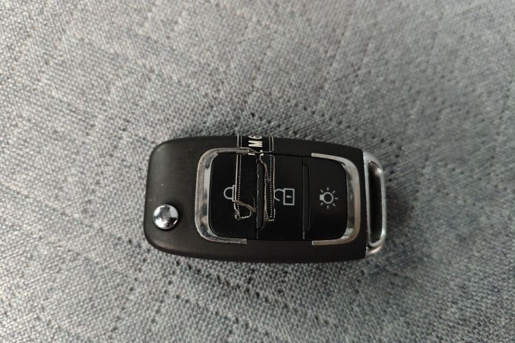 金杯 金海狮 2023款 1.5L 客车工程狮 5/6/7座中控内饰11