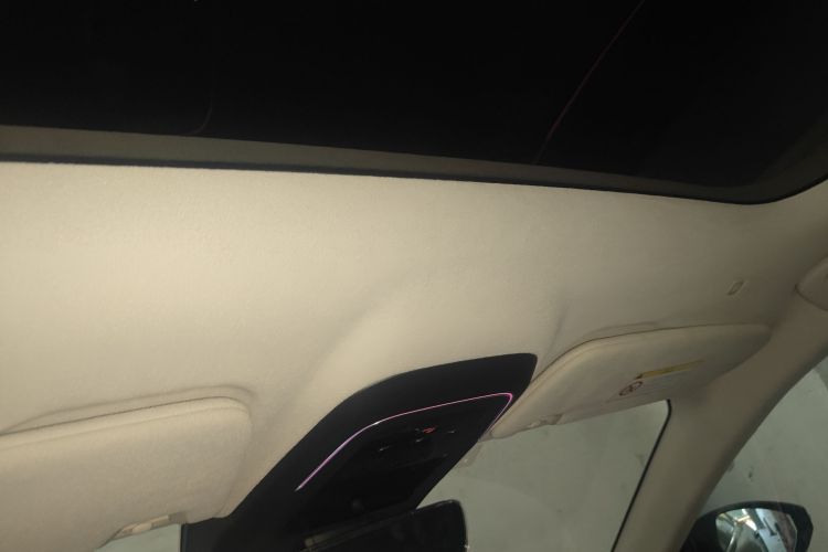 极氪001 2022款 长续航双电机 WE版中控内饰22