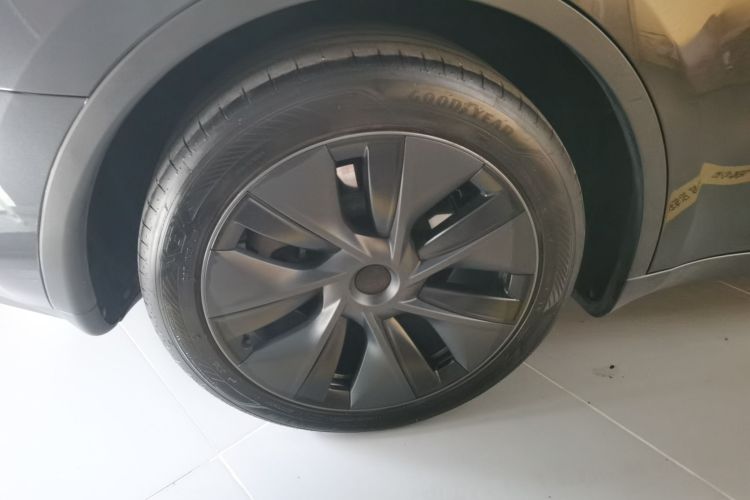 特斯拉 Model Y 2024款 后轮驱动版车身外观56