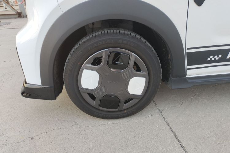 吉利银河 2025款 210km 熊猫卡丁车身外观6007