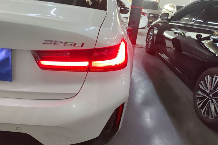 宝马3系 2023款 325Li xDrive M运动套装车身外观9