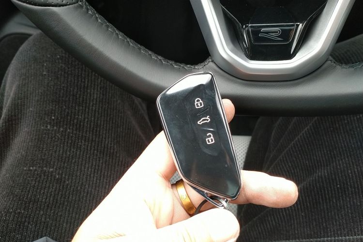 大众 高尔夫 2025款 改款 300TSI R-Line中控内饰11