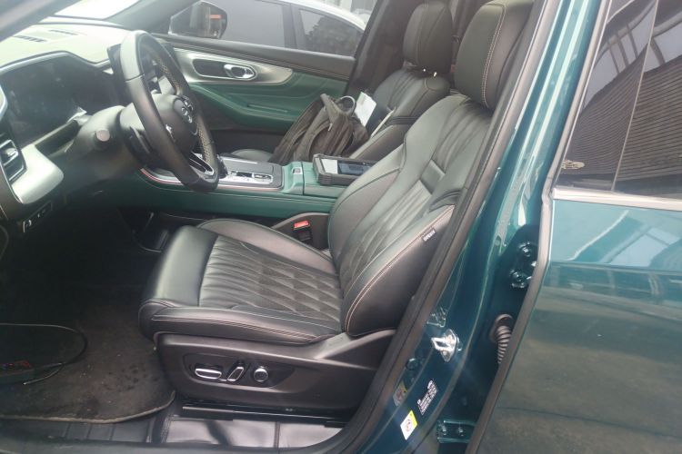 广汽传祺 传祺GS8 2022款 领航系列 2.0TGDI 两驱豪华智联版（七座）局部细节19