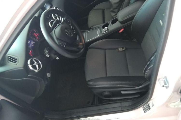 奔驰A级(进口) 2016款 A 180局部细节19