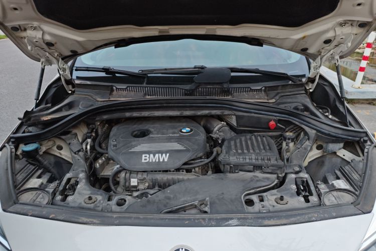 宝马2系多功能旅行车 2015款 218i 运动设计套装局部细节24