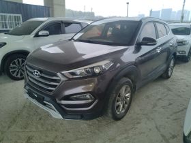 现代 途胜 2015款 1.6T 双离合两驱智能型