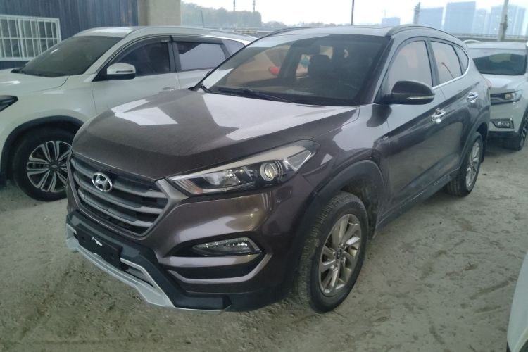 现代 途胜 2015款 1.6T 双离合两驱智能型车身外观1