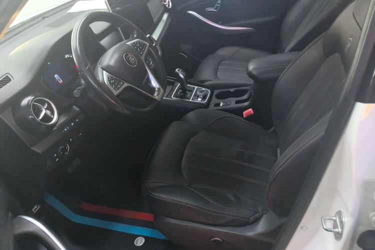 比亚迪 宋新能源 2019款 宋DM 1.5TID 智联锐耀型中控内饰20