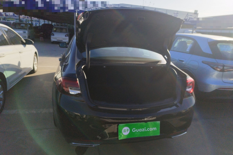 别克 君威 2024款 25T 超享版机舱底盘23