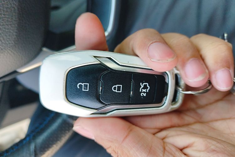 福特 蒙迪欧 2013款 2.0L GTDi200时尚型中控内饰11