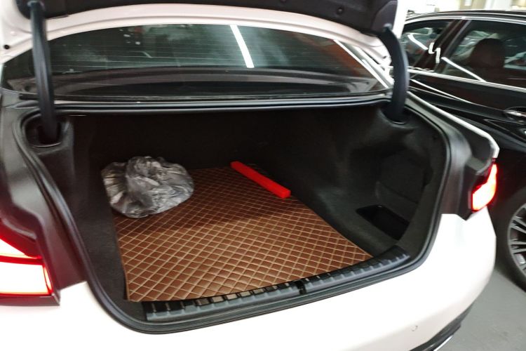 宝马5系 2021款 530Li 领先型 M运动套装机舱底盘23