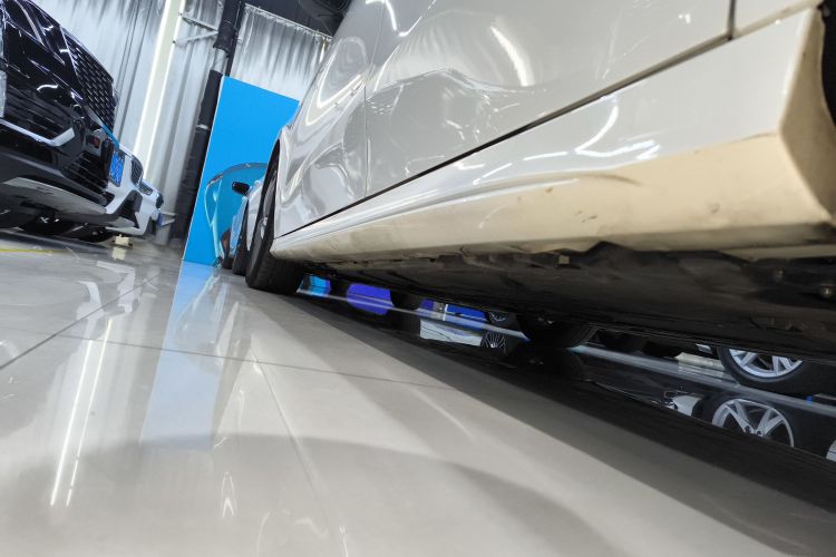 奔驰A级 2020款 改款二 A 180 L 运动轿车局部细节9002