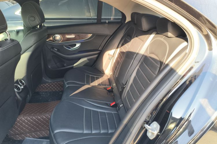 奔驰C级 2018款 C 180 L 时尚型中控内饰7004