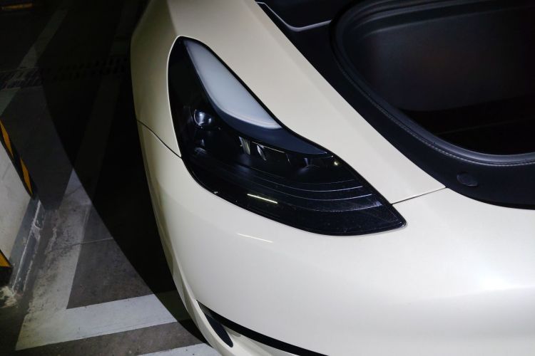 特斯拉 Model Y 2024款 后轮驱动版车身外观8