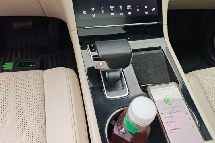 理想汽车 理想ONE 2020款 增程6座版局部细节18