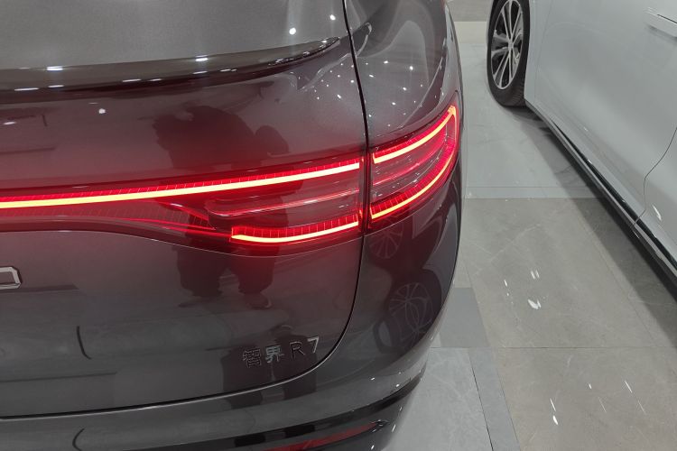 鸿蒙智行 智界R7 2024款 纯电 667km Max车身外观6006