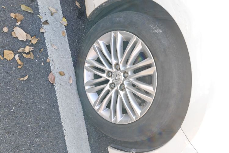 雷克萨斯ES 2015款 200 精英版车身外观10