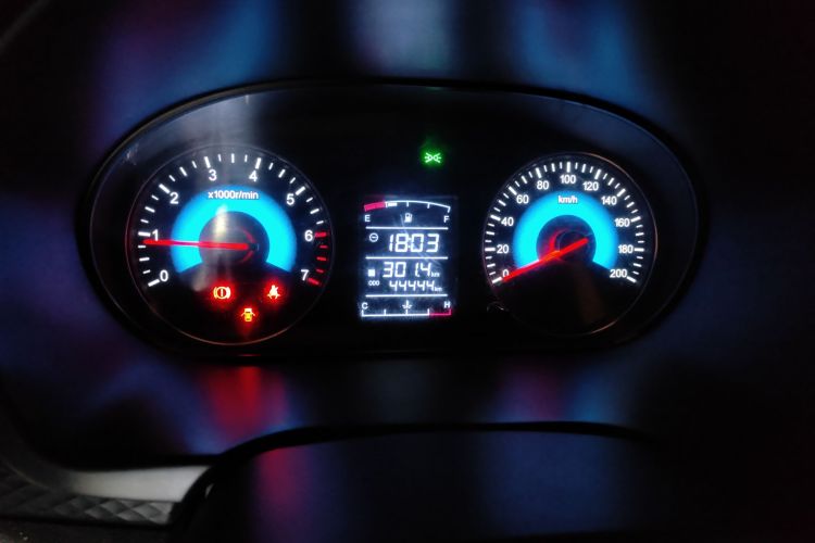 东风风光 风光330 2018款 1.5L 330S 舒适型国V DK15中控内饰14