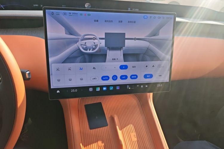 小米汽车 小米YU7 2025款 超长续航高性能四驱Max版中控内饰16
