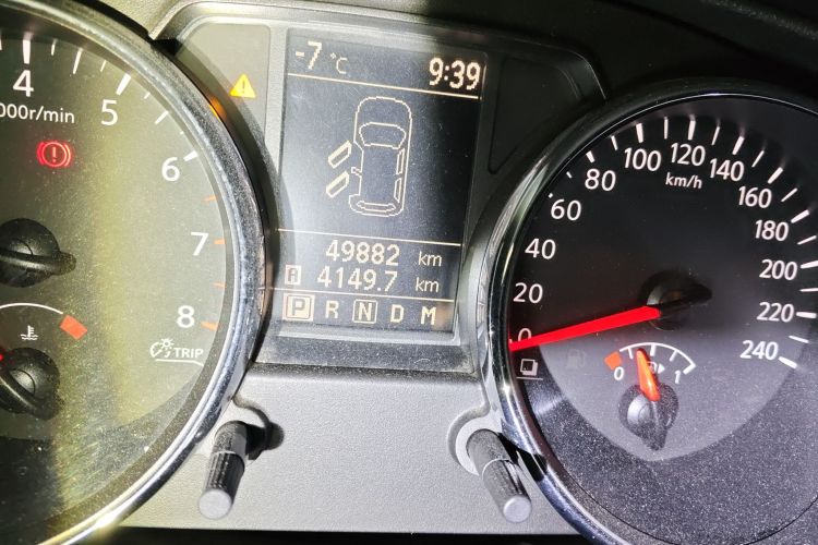 日产 逍客 2015款 2.0XL 酷火 CVT 2WD中控内饰15