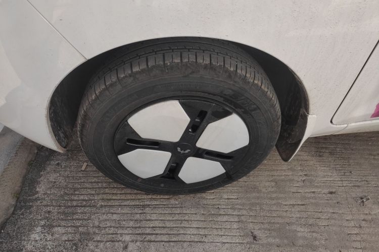 五菱汽车 宏光MINIEV 2022款 自在款 磷酸铁锂车身外观6007