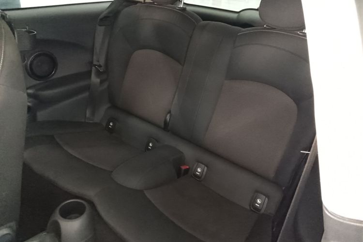 MINI 2014款 1.5T COOPER Fun中控内饰7004