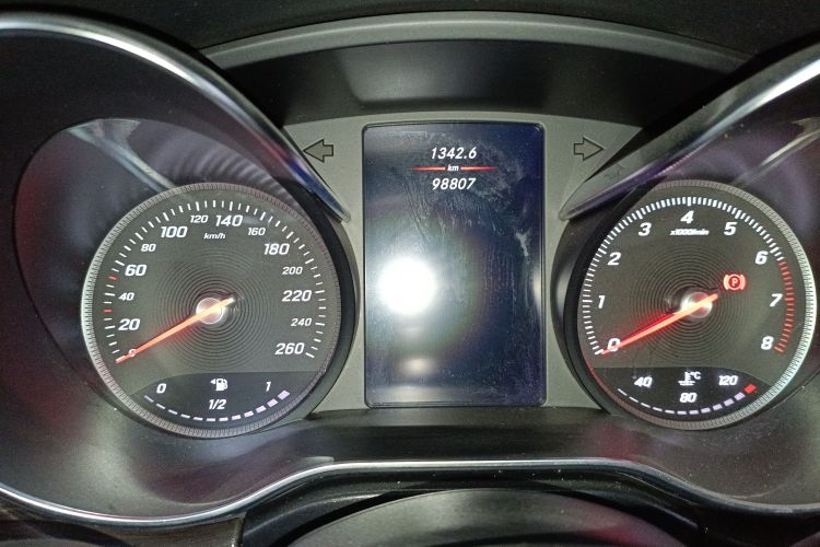 奔驰V级 2018款 V 260 领航版 国V局部细节14