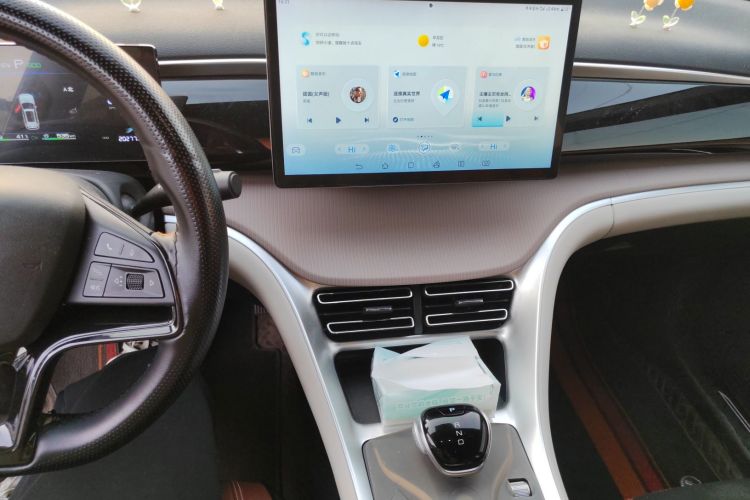 比亚迪 宋Pro新能源 2023款 冠军版 DM-i 71KM超越型中控内饰16