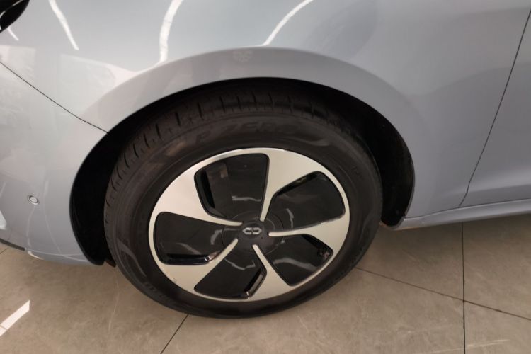 鸿蒙智行 问界M5 2022款 纯电后驱标准版车身外观6007