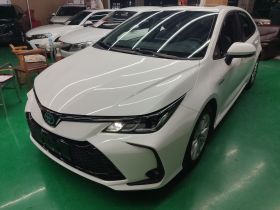 丰田 卡罗拉 2023款 1.8L 智能电混双擎 精英版