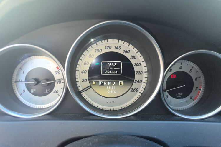 奔驰C级 2011款 C 200 CGI 时尚型中控内饰14