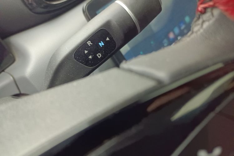 零跑汽车 零跑T03 2020款 400豪华版中控内饰18