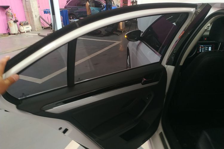 大众 速腾 2016款 230TSI 25周年纪念版中控内饰7008