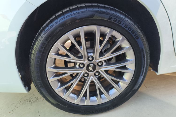 奔腾B70 2022款 第三代 1.5T 自动乐享型车身外观6008