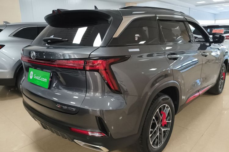 长安CS75 PLUS 2022款 第二代 1.5T 自动尊贵型车身外观7