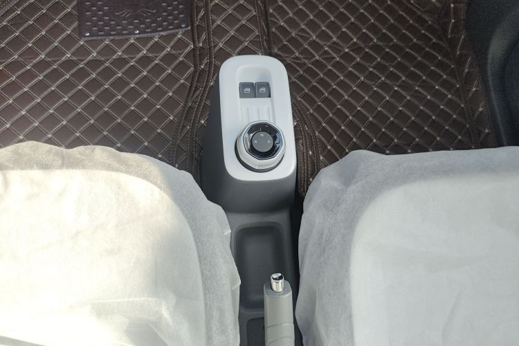 吉利银河 熊猫 2025款 210km 元气熊局部细节18