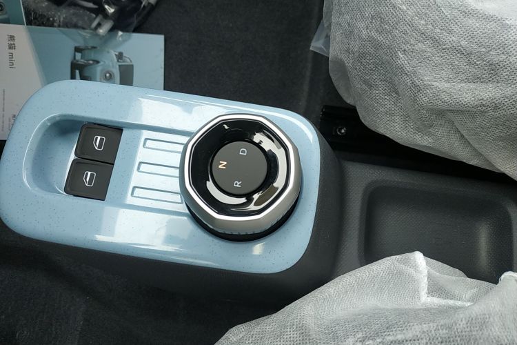 吉利银河 2024款 熊猫mini 200km 耐力熊中控内饰18