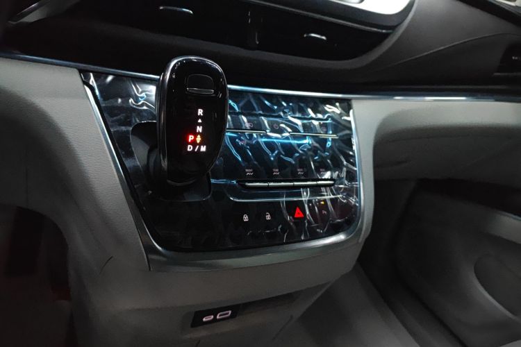 别克GL8 2023款 陆上公务舱 智享型局部细节18