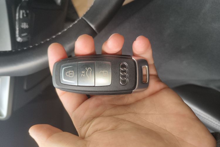 奥迪A3 2022款 A3L Limousine 35 TFSI 时尚运动型中控内饰11