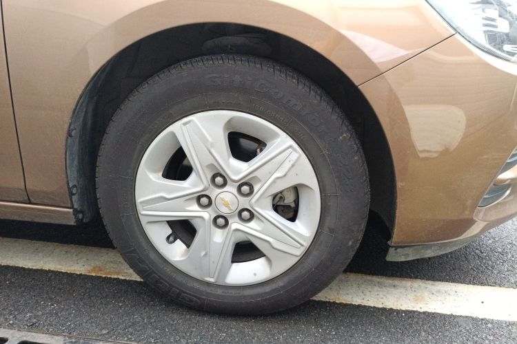 雪佛兰 科沃兹 2016款 1.5L 自动欣享版车身外观6007